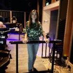 Fabienne Carat Instagram - Post-Synchro 🎙️🎬 @tf1 c’est la rentrée aussi pour les grands ;)) comment s’est passé la votre ? @juliechen.aa Creative Sound - Paris