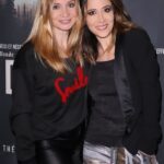 Fabienne Carat Instagram – Petit coucou avec @carole_carat de la Générale de la pièce “Denali” au Studio Marigny à Paris le 22 novembre 2023. Quel travail de dingo – on oublie que l’on est au théâtre – bravo aux acteurs et il y a du génie dans l’air … #denali @jeremlew
@richardcaillat_prod
@lyndalagencelm
@purepeople