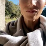Fabienne Carat Instagram - Petit #backstage 🎬 en exclu pour les belges 🇧🇪😘 car le nouvel inédit de @section_de_recherches c’est ce soir samedi 28 octobre sur #laune @elisetielrooyoff @xavierdeluc @francksemoninofficiel La Réunion