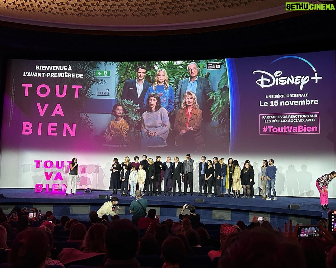 Fabienne Carat Instagram - #aboutlastnight #avantpremiere L’art de filmer avec classe, finesse et humour subtil des sujets graves … Mon dieu que ça fait du bien ces acteurs, cette réalisation, cette finesse, cette grandeur et ces musiques incroyables qui accompagnent les images avec audaces et modernité 🙏 Oui on a ri #toutvabien @disneyplusfr @olivierdisney @efira_virginie @aliocha.s @saragiraudeau @yanniklandrein @bernardlecoq_officiel @mehdi_nebbou_oh_fit_ciel @nicolegarciaofficiel @eduardonoriegateam @suzybemba @ericrochant @camille2castelnau UGC Normandy Champs Elysees