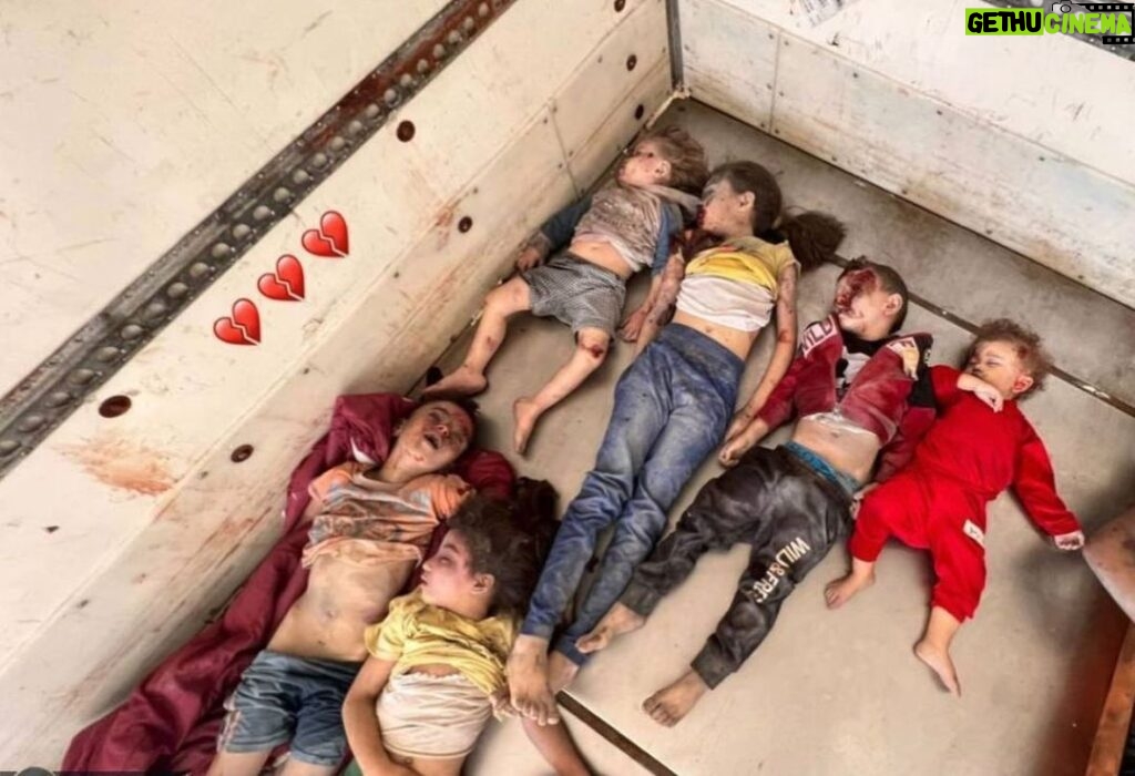 Fariborz Arabnia Instagram - ▪️ رکوردشکنی اسراییل در کودک‌کشی صندوق نجات کودکان: اسراییل در ۳ هفته، به اندازه‌ی جنگ‌های ۲ سال جهان کودک کشته است! صندوق نجات کودکان، مستقر در انگلیس اعلام کرد که طبق آمار مقامات بهداشتی غزه، در ۳ هفته‌ی گذشته، بیش از ۳۰۰۰ کودک فلسطینی کشته شده‌اند، که این تعداد از تمام کودکانِ کشته‌شده در جنگ‌های سال ۲۰۲۰ تا ۲۰۲۲ بیشتر است. وزارت بهداشت غزه در آخرین گزارش خود اعلام کرده ۲۲۰۰ گزارش از مفقودان دریافت کردیم که ۱۲۵۰ نفرشان کودکان در زیر آوار بودند.