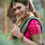Farina Azad Instagram - Prioritise yourself, your mental and physical state is really important! Take care insta fam Happy new year 🥳 Mua. @vijiknr Outfit @thorkal_couture_official Jewellery @jcsjewelcreations Camera @crackjackphotography