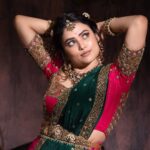 Farina Azad Instagram - Beauty touch up @vijiknr Elegance thrown @thorkal_couture_official Behind the lens @crackjackphotography Eternal gold jewellery @jcsjewelcreations
