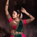 Farina Azad Instagram - Beauty touch up @vijiknr Elegance thrown @thorkal_couture_official Behind the lens @crackjackphotography Eternal gold jewellery @jcsjewelcreations