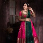 Farina Azad Instagram - Happy new year ❤️ Mua @vijiknr Outfit @thorkal_couture_official Jewellery @jcsjewelcreations Picture @crackjackphotography