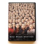 Felipe Simas Instagram - não passa vontade uma canção de @anavitoria e @dudabeat composta por @anacaetanoc e produzida por @luxetroia ficha técnica do clipe direção @gabdietrich roteiro e produção executiva @simasfelipe direção de produção @isaahsilveira coordenação de produção @brauliodrumond assistente de direção @teknokuen direção de fotografia @thiagocauduro direção de arte @anaarietti produção de objetos @bellayumi color grading @corapoststudio fotos still @cassiatabatinistudio making of @brenogaltier arte gráfica @ventoestudio maquiagem @nayarazolli cabelo @jakefalchi styling @leandroportos participação especial @julia.pak @yasminshizue e @deavilasmonteiro equipe Duda Beat @simoneziza e @trfraga uma produção F/SIMAS lançamento Universal Music Obrigado, @jutobal, @silviastockler e @espacodasamericas E um VIVA aos criadores dos filmes que inspiraram as cenas desse clipe: * Wes Anderson por 'Os Excêntricos Tenenbaums' (The Royal Tenenbaums) * Valerie Faris e Jonathan Dayton por 'Pequena Miss Sunshine' (Little Miss Sunshine) * Sofia Coppola por 'Encontros e Desencontros' (Lost in Translation) * Spike Jonze por 'Quero ser John Malkovich' (Being John Malkovich) * Bernardo Bertolucci por 'Os Sonhadores' (The Dreamers) * Stephen Chbosky por 'As Vantagens de Ser Invisível' (The Perks of Being a Wallflower) * Mark Webb por '500 Dias com Ela' (500 Days of Summer) Filmagem realizada em São Paulo e em Porto Feliz nos dias 31 de outubro e 1 de novembro de 2020, com o apoio da São Paulo Film Commission e seguindo o 'Protocolo de Segurança e Saúde no Trabalho do Audiovisual para Retomada Gradual das Atividades no Âmbito da Pandemia de Covid-19'