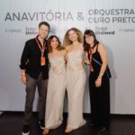 Felipe Simas Instagram - Foram 278 shows no total em 2023 com essa turma aí! Alegria imensa dividir a caminhada com figuras tão fascinantes, movidas pelo objetivo comum de fazer suas artes carregadas de originalidade e autenticidade chegar em tanto canto.