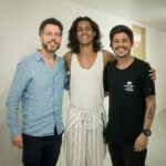 Felipe Simas Instagram - Foram 278 shows no total em 2023 com essa turma aí! Alegria imensa dividir a caminhada com figuras tão fascinantes, movidas pelo objetivo comum de fazer suas artes carregadas de originalidade e autenticidade chegar em tanto canto.