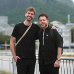 Felipe Simas Instagram - Foram 278 shows no total em 2023 com essa turma aí! Alegria imensa dividir a caminhada com figuras tão fascinantes, movidas pelo objetivo comum de fazer suas artes carregadas de originalidade e autenticidade chegar em tanto canto.