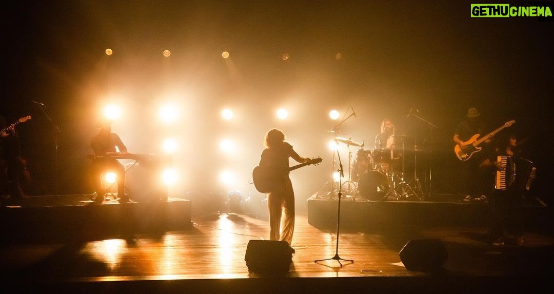 Felipe Simas Instagram - Primeiro show da primeira turnê da história de Lucas Mamede. Fortaleza, 28 de abril de 23