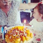 Feride Çetin Instagram - Hayatimi kurtardigin için tesekkür ederim kizim. Murakami’nin sözünü ettigi sevgiye nihayet kavusmus gibi hissediyorum. Sayende varligindan habersiz oldugum bir sürü seyle tanisiyorum. Her nefesin umut sebebi... 17. ayimiz kutlu olsun. You’ve so many years, happiness and screw ups ahead of you. But I swear I will do anything to make your life beautiful. Happy 17th month, my little fairy. #HayatHayatlaYasamayaDeger #iyikidoğdunhayatım #bebeğimbüyüyor #hayathanımharikalardiyarında “Yürekten sevdiğin bir insan varsa, bir kişi olsun yeter, hayatın kurtulmuş demektir.” #murakamisözleri Çatalca, İstanbul
