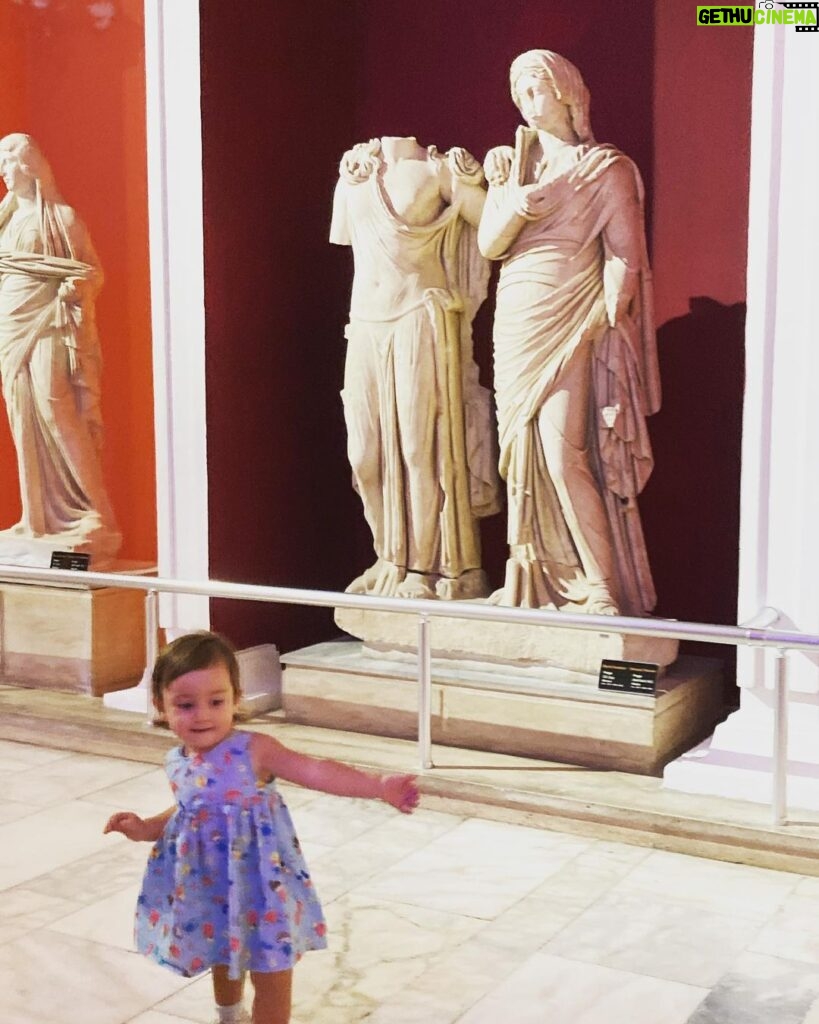 Feride Çetin Instagram - Müzede bir gece 🏛#TheNightattheMuseum #hayathanımharikalardiyarında Antalya Museum