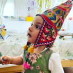 Feride Çetin Instagram - Alpaka develerini görmeye gidebilir miyiz anne? #throwbackwednesday #gezmeyiseviyoruz #hayathanımharikalardiyarında #growinguptoofast #sheismagic #kızımızbüyüyor #merakliminik #taklacikumru #taklitçiturna #ruhum #alpacalover #loveperu🇵🇪 #myhatismycrown #lovetotravel #kuzenimleoynamayiseverim Lara Çağlayan