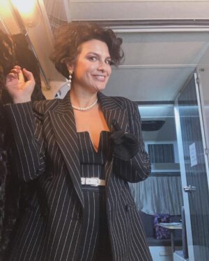 Feride Çetin Instagram - Yeşilçam filmlerine tutkun kaç kisiyiz? Ha bu arada hosgeldin Fatma☯️ @dilektasidizisi @pastelfilmtv @ozlemgulbirmanagement @kanald