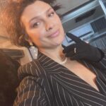 Feride Çetin Instagram - Yeşilçam filmlerine tutkun kaç kisiyiz? Ha bu arada hosgeldin Fatma☯️ @dilektasidizisi @pastelfilmtv @ozlemgulbirmanagement @kanald Istanbul, Turkey