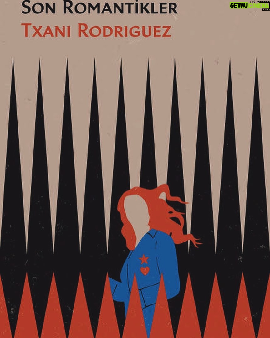 Feride Çetin Instagram - Bu listedeki işleri üretenlere sayfalarca mektup yazdığım bir seneydi. Dilerim 2024’te heyecanla üretmeye devam edersiniz #bestbooksof2023 #besttheatreplaysof2023 #besttvseriesof2023 #bestmoviesof2023