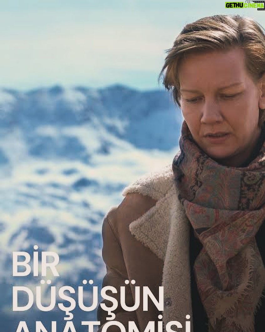 Feride Çetin Instagram - Bu listedeki işleri üretenlere sayfalarca mektup yazdığım bir seneydi. Dilerim 2024’te heyecanla üretmeye devam edersiniz #bestbooksof2023 #besttheatreplaysof2023 #besttvseriesof2023 #bestmoviesof2023