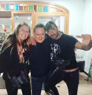 Fermin Muguruza Instagram - Zorionak Irune, 26 urte. Bizitzak bidea irekitzen du. Hau poztasuna! Hau harrotasuna. Jarri freskatzen sagardo botilak, bagoazela etxerat! 
( 📷 : 2022 @blackisbeltza.2.ainhoa -estreinaldia @sansebastianfes ). 
.
I… Moltes gràcies MANACOR, moltes gràcies ILLES BALEARS. 
“BIDASOA 2018-2023” 
@bidasoa_2018_2023 
disponible a FILMIN des d'avui 17 de novembre. 
@enfilmin 
.
5. Astea zinemetan eta gaurtik aurrera ikusgai FILMIN plataforman. 
@enfilmin 
.
5a semana en cines y a partir de hoy 17 noviembre, disponible en FILMIN. 
@enfilmin 
#bidasoa20182023