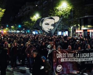 Fermin Muguruza Instagram - Madrid-Una manifestación antifascista recorre el centro de Madrid en recuerdo al joven asesinado Carlos Palomino: “Aquí están los antifascistas”
.
Photos: 
1. manifestación, Dani Gago @danigago 
.
2. Ateneo La Maliciosa: @ateneomaliciosa 
charla con ZEROCALCARE.: arte y antifascismo.
@zerocalcare .
.
BIDASOA 2108-2023
@bidasoa_2018_2023 
Propera presentació: MANACOR dijous 16 de novembre.
.
Gaur/Avui/Hoy
Igandea 12 domingo/diumenge:
Iruñea, Golem Yamaguchi 16:30, 20:30
.
Sant Feliu del Llobregat, CineBaix 18:40
.
Agurain, Harresi Aretoa 19:00
.
Tolosa, Leidor 19:30
.
Lizarra-Estella, Los LLanos 20:00
.
Donostia, Príncipe 22:15
.
#bidasoa20182023