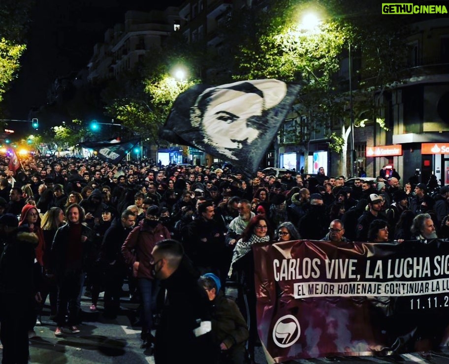 Fermin Muguruza Instagram - Madrid-Una manifestación antifascista recorre el centro de Madrid en recuerdo al joven asesinado Carlos Palomino: “Aquí están los antifascistas” . Photos: 1. manifestación, Dani Gago @danigago . 2. Ateneo La Maliciosa: @ateneomaliciosa charla con ZEROCALCARE.: arte y antifascismo. @zerocalcare . . BIDASOA 2108-2023 @bidasoa_2018_2023 Propera presentació: MANACOR dijous 16 de novembre. . Gaur/Avui/Hoy Igandea 12 domingo/diumenge: Iruñea, Golem Yamaguchi 16:30, 20:30 . Sant Feliu del Llobregat, CineBaix 18:40 . Agurain, Harresi Aretoa 19:00 . Tolosa, Leidor 19:30 . Lizarra-Estella, Los LLanos 20:00 . Donostia, Príncipe 22:15 . #bidasoa20182023