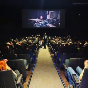 Fermin Muguruza Instagram - Al 75è aniversari de La Nakba, la Comunitat Palestina de Catalunya em va donar el Premi Esperança. Avui a la presentació de "BIDASOA 2018-2023" a Barcelona m'ho han lliurat i he plorat. Eskerrik asko bihotzez.
Aturem el genocidi. Boycott Israel. Free Palestine.

@bidasoa_2018_2023 
El documental es podrà veure de nou a Barcelona (Cinemes Girona) els dies 27, 29 i 2/11.

"BIDASOA 2018-2023" - gaur/hoy/avui/hoxe
URRIAK 26 octubre
Donostia, Principe – 17:30, 20:00
Santiago DC – Numax – 15:45
Bilbo, Golem – 17:15 (última proyección)
Madrid, Golem – 16:30 (última proyección)

#bidasoa20182023