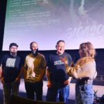 Fermin Muguruza Instagram - Al 75è aniversari de La Nakba, la Comunitat Palestina de Catalunya em va donar el Premi Esperança. Avui a la presentació de "BIDASOA 2018-2023" a Barcelona m'ho han lliurat i he plorat. Eskerrik asko bihotzez. Aturem el genocidi. Boycott Israel. Free Palestine. @bidasoa_2018_2023 El documental es podrà veure de nou a Barcelona (Cinemes Girona) els dies 27, 29 i 2/11. "BIDASOA 2018-2023" - gaur/hoy/avui/hoxe URRIAK 26 octubre Donostia, Principe – 17:30, 20:00 Santiago DC – Numax – 15:45 Bilbo, Golem – 17:15 (última proyección) Madrid, Golem – 16:30 (última proyección) #bidasoa20182023 Barcelona, Spain