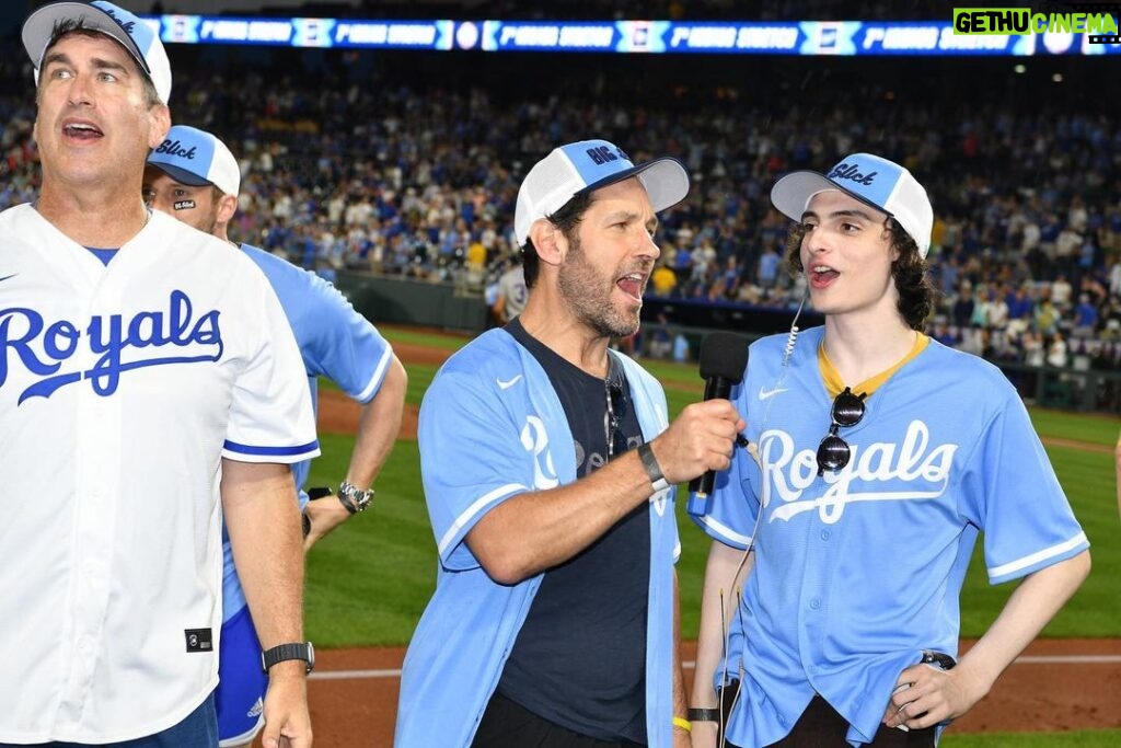 Finn Wolfhard Instagram - I got to be apart of this unforgettable weekend. @bigslickkc made $3,524,001 for @childrensmercy !!!