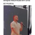 Franciely Freduzeski Instagram - Dor! Você me fez, você me fez acreditar, acreditar Dor! Você me DESTRÓI E ME RECOSTRÓI, eu acredito, acredito Dor! Oh, deixe as balas voarem, oh, deixe-as chover Minha vida, meu amor, minha motivação, eles vieram da Dor! A dor realmente destrói e reconstrói !! Ela te põe em posição fetal na lona, te humilha, te faz se sentir um nada. Mas qdo vc se levanta vc supera suas limitações. É na beira do penhasco que vc olha o quão alto vc está. Vc está no topo. Aprecie sua solidão e enxergue recomeços. #fibromialgia. #aguias. #dor #pain #imaginedragons #believer. E.T. phone home..