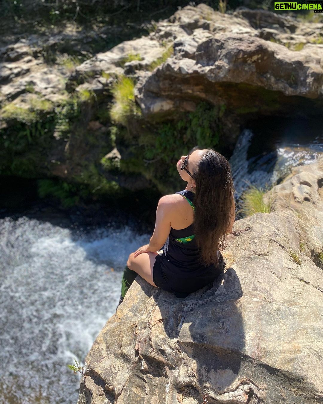 Franciely Freduzeski Instagram - A imensidão através da janela! O espetáculo da simplicidade e perfeição da natureza #mirantedajanela #vida #natureza #chapadadosveadeiros 🤸♂️🌻👏🏻❤️ Mirante Da Janela