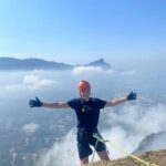 Franciely Freduzeski Instagram - Com a cabeça nas nuvens…. #whatalife #cura #fibromyalgia #atividadefisica 🦋✍🏻🫡🏃🏻‍♀️🏃🏻‍♂️🏃🏻👯‍♂️💃🏻🕺🏻 Morro Dois Irmãos