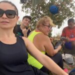 Franciely Freduzeski Instagram - Com a cabeça nas nuvens…. #whatalife #cura #fibromyalgia #atividadefisica 🦋✍🏻🫡🏃🏻‍♀️🏃🏻‍♂️🏃🏻👯‍♂️💃🏻🕺🏻 Morro Dois Irmãos