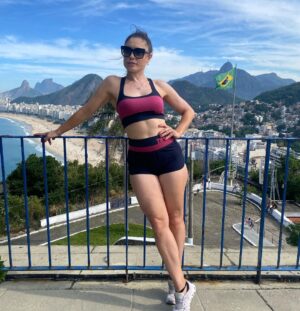 Franciely Freduzeski Instagram - Lembre-se do motivo de ter começado! #whatalife #amor #vida #cura #fibromialgia 🦾🦾💃🏻🕺🏻❤️