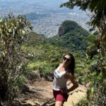 Franciely Freduzeski Instagram – Difícil é não tentar nada.  #whatalife #fibromialgia #fibromyalgia #natureza #paz #amor❤ #amigos #cura #riodejaneiro #trilhas #picodatijuca Pico da Tijuca