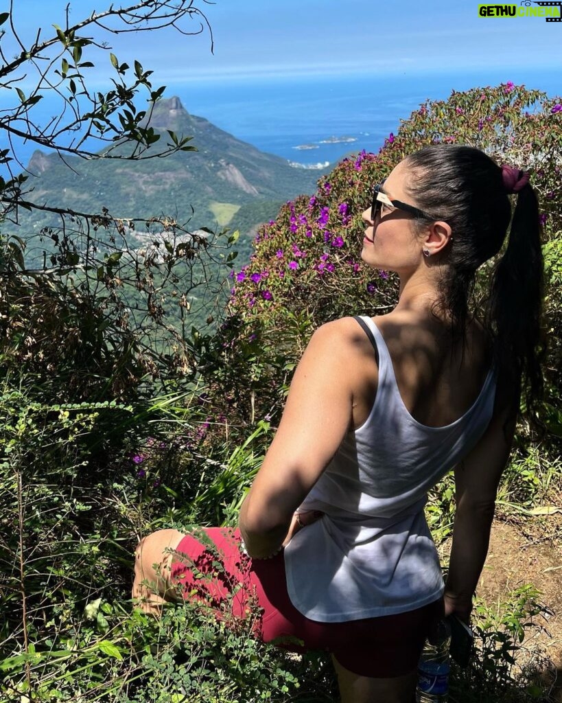 Franciely Freduzeski Instagram - Difícil é não tentar nada. #whatalife #fibromialgia #fibromyalgia #natureza #paz #amor❤ #amigos #cura #riodejaneiro #trilhas #picodatijuca Pico da Tijuca