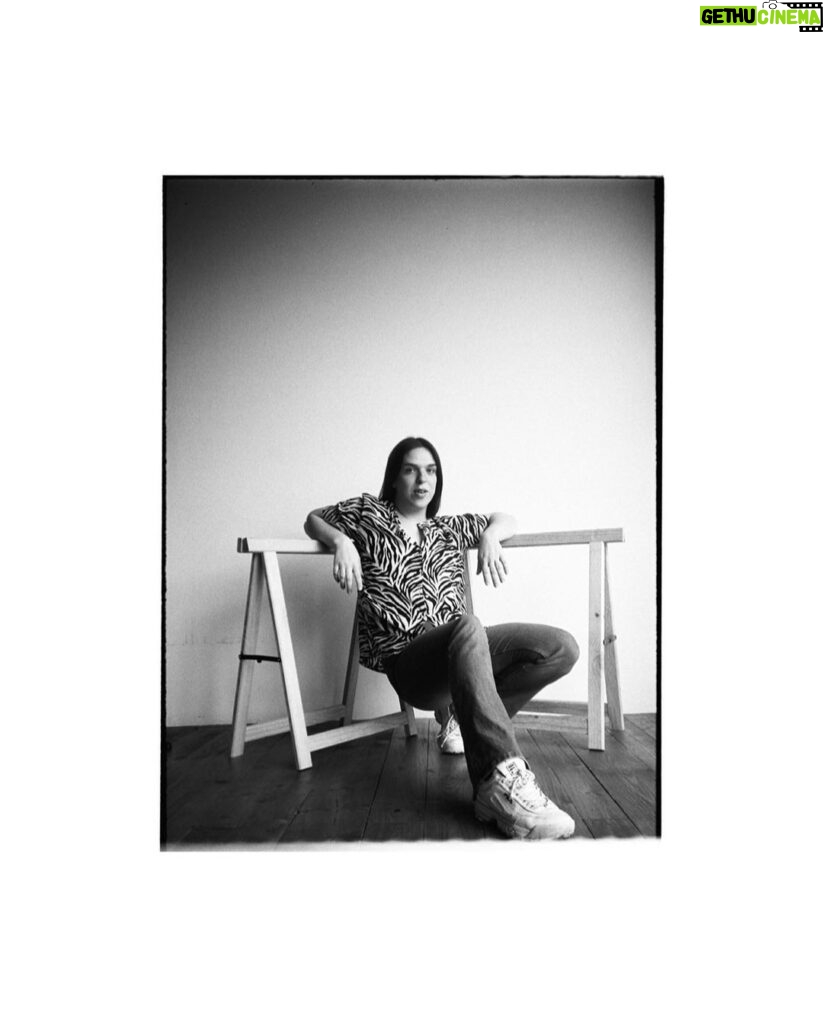 Francisco Soares Instagram - strike a pose. • #35mm #35mmfilm #film #filmphotography #portrait #bw #bwphotography #shootingfilmmag #thefilmmagazine #firstoftheroll #radicaleyemag #ishootfilm #womenwhoshootfilm #filmisnotdead #joannacorreia