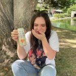 Francisco Soares Instagram - A tentar) ser sexy com a minha bandida - não há nada que mais ame do que pegar numa bandida e ir para um jardim apanhar sol, finalmente o VERÃO CHEGOU! 🥰🥰 #BandidaDoPomar #pub Sê responsável. Bebe com moderação.