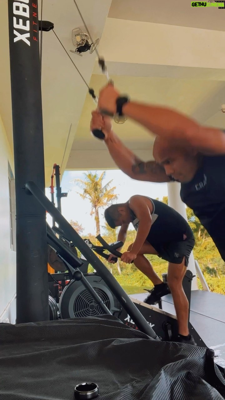 Frank Camacho Instagram - 1HR MAX EFFORT. ⚡️Pick a cardio machine and hit it! #skierg #bikeerg CRANK IT UP!