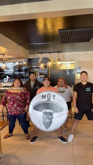 Frank Camacho Instagram - Lunch and Tiktoks at @thehut670 with @frankthecrank and @PalmTrio670! 🔥🇲🇵🇬🇺❤️ 

Si yu’us ma’ase @frankthecrank for openly sharing your social media and marketing skills and strategies! You inspire us so much!! ❤️

#nettycee #frankthecrank #palmtrio670 #palmtrio #thehut #thehutsaipan #saipan #cnmi #marianas #themarianas #guam