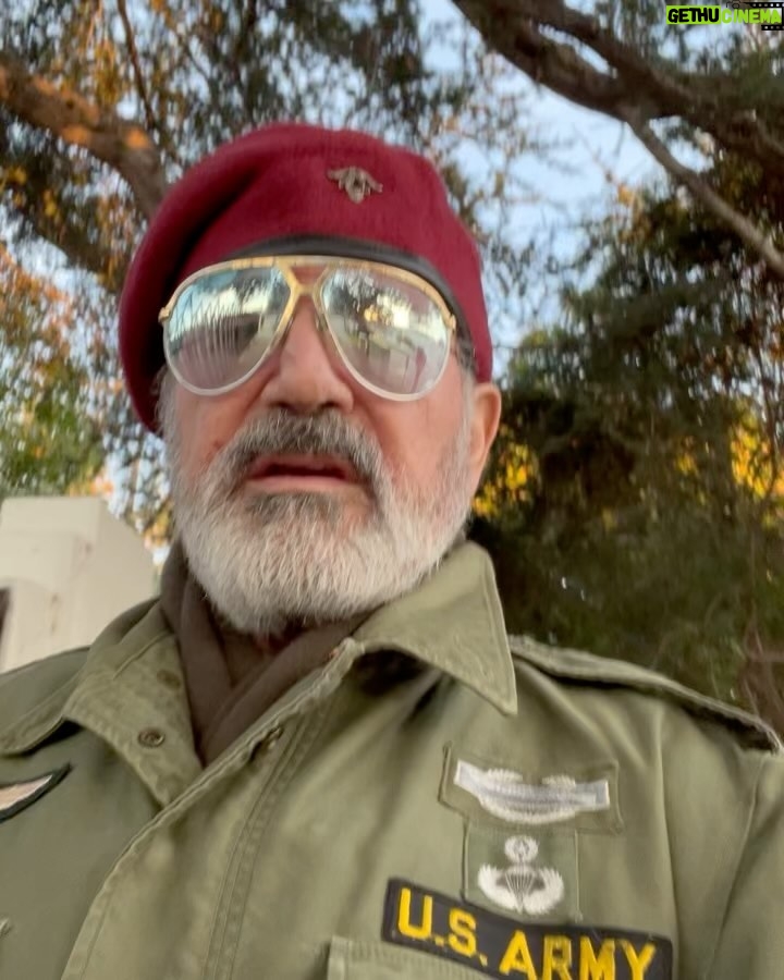 Frank Stallone Jr. - 15.5K Likes - Walking is great for 3 to 5 miles does the trick for your circulation, Heart lungs. Runners pay the price later with knee, hip and ankle problems , sprinting is better. #walking #circulation #heart #lungs