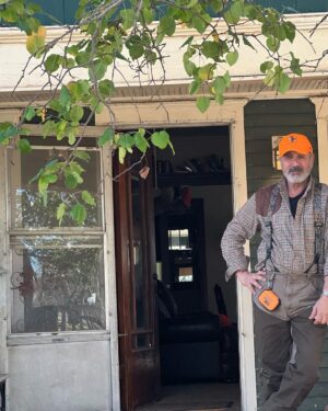 Frank Stallone Jr. Instagram - The real world were people are humble,decent and kind. This is Oklahoma . #enidok #quail #englishsetter #hunting #oklahoma @okstate #beretta28gauge
