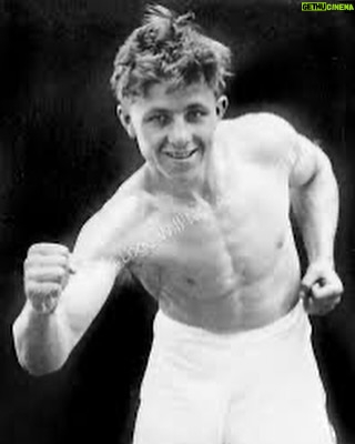 Frank Stallone Jr. Instagram - Born William August Hoppe in San Francisco. He fought from 1911 to 1923 in and accident he blew 6 of his fingers off and was rushed to the hospital by his good friend lightweight champ Ad Wolgast. Hoppe had 88 fights despite his injuries.In one photo you see Wolgast and Hoppe under heavyweight champ Jess Willards arms. Looks like Ad's checking his IPhone in 1911! #adwolgast #jesswillard #williehoppe #boxing @paulspadaforaofficial @steveoralekim @mariolopez @fortunegymboxing @franksnobleart