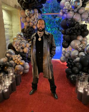 French Montana Instagram - We ain’t suppose to make it this far, Hamdulillah for another year 🤲🏼 What a night‼️ Appreciate all the ❤️.. Happy 🎂 to me 🌊🏄🏽‍♂️