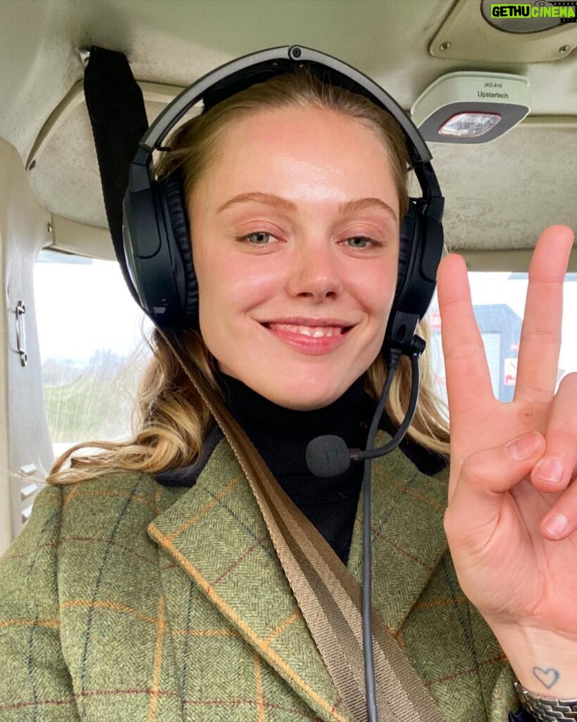 Frida Gustavsson Instagram - five months with countless covidtests later and thats a wrap for this year! goodbye ireland you absolute beauty :~) ✈️ 💙 Up in the Sky (: