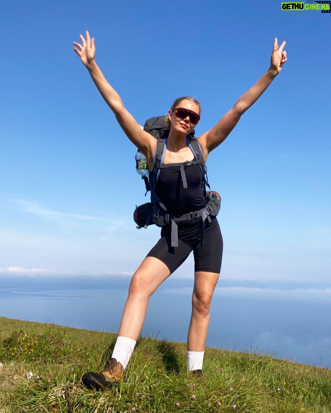 Frida Gustavsson Instagram - 🌊🏕💦🐬😭🧜🏻♀️ Ring Of Beara