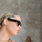 Gülçin Ergül Instagram - Kimse beni çekemeyince selfie manyağına nasıl dönüştüm, kaydır bakalım… Tanıdık geldiyse çift tıkla; bir kalp bırak 😆👍🏻❤️ #survivalmood