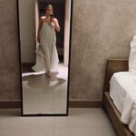 Gülçin Ergül Instagram - Kimse beni çekemeyince selfie manyağına nasıl dönüştüm, kaydır bakalım… Tanıdık geldiyse çift tıkla; bir kalp bırak 😆👍🏻❤️ #survivalmood