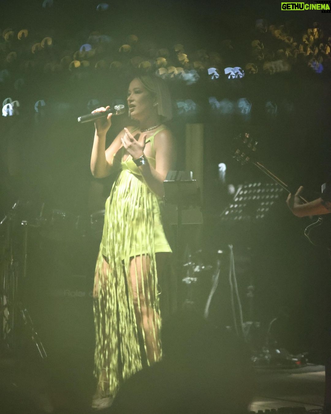 Gülçin Ergül Instagram - @sax.turkiye performansımızdan arda kalanlar… @sixsenseskocatasmansions @burcingezen