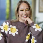 Gülçin Ergül Instagram - Derler ki; gülüşünle dünyayı değiştir. Gülüşünü hiçbir şeyin değiştirmesine izin verme. Ne kadar mümkün olabilir ki bu gerçekten bilemiyorum. Özellikle de her şey daima değişim içindeyken…