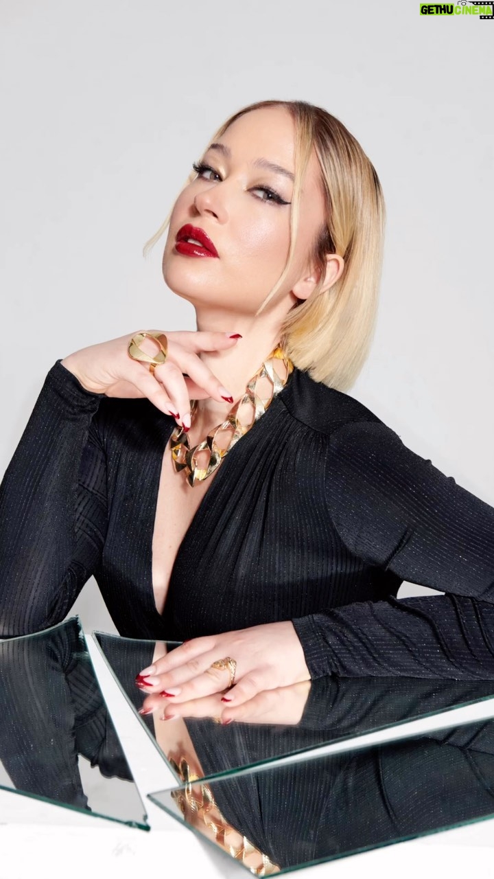 Gülçin Ergül Instagram - @weyoutheymag röportajımızı okudunuz mu?