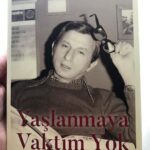 Güzin Alkan Instagram – “Bir mum yakmak,tüm dünyayı aydınlatmak demektir…….” #haldun dormen #yaşlanmayavaktimyok kitabından güzel bir cümle 💓kitabı okumaya başladım emeğinize sağlık sevgili Haldun abicim @haldundormen @cengizhaneminoglu 🙏🏻🙏🏻🌸🌸 #sanat #duayen #sanatçı #sevgi Istanbul Province